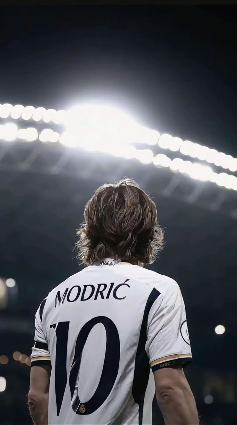 一河南球迷骑三轮车875公里，耗时19天抵达足协杯决赛地苏州