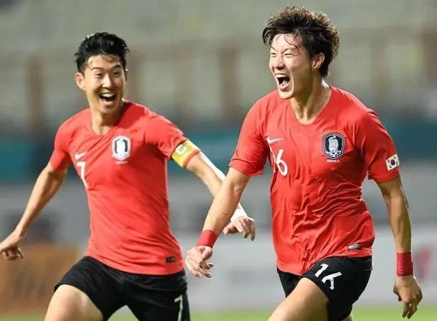 状态不佳！爱德华兹11中3得到15分5失误